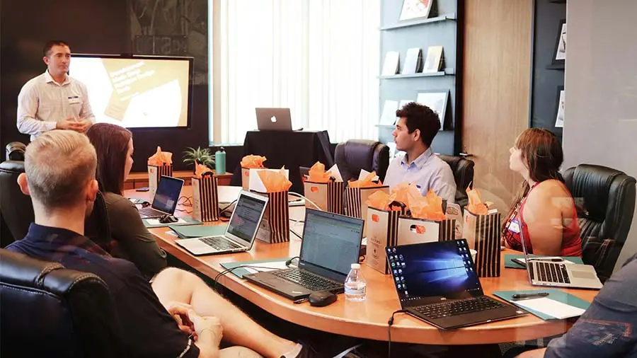 What Is B2H Marketing? A Human-Centric Approach for Modern B2B Brands