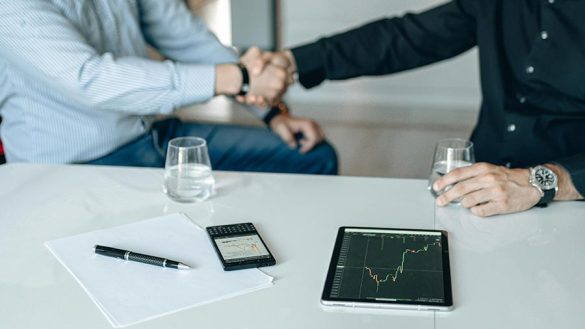 Vendor Management for Businesses: Benefits, Process, and Best Practices